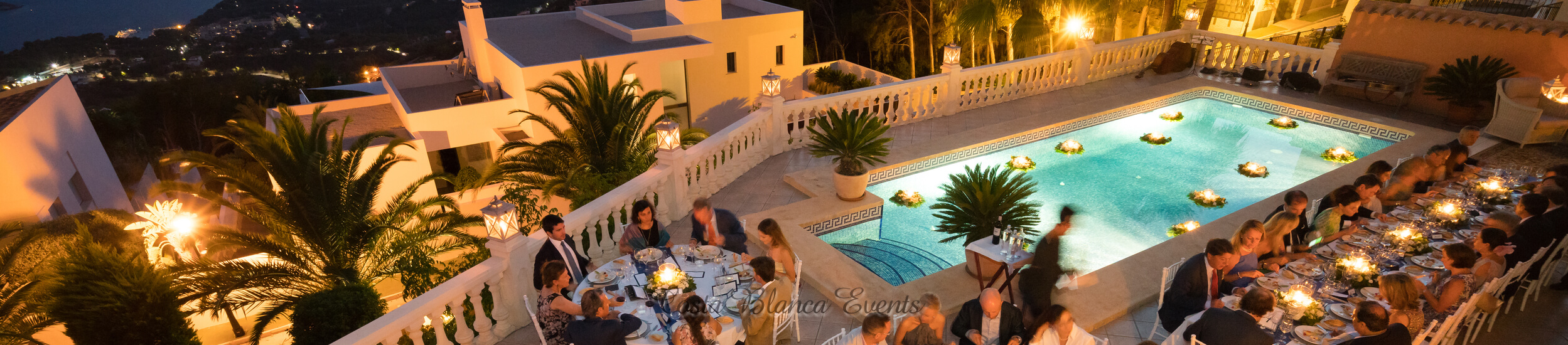 Bird view of a wedding in a private villa in Spain